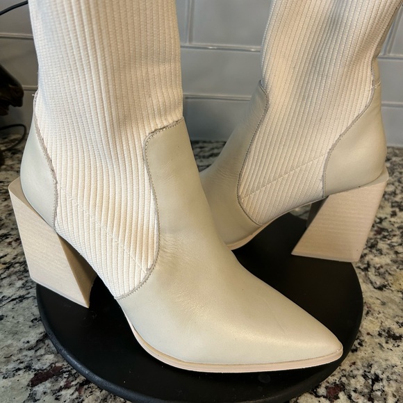 Gorgeous funky heel sock booties, bone in colour. Worn twice. - Picture 5 of 5